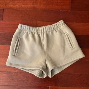 “TIC TOC” Sweatshorts. Size: S. Color: Sage.